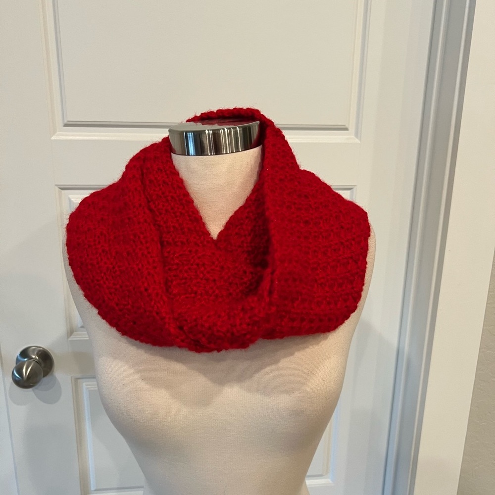 ⭐️3 for $20 Hand Knit Infinity Scarf